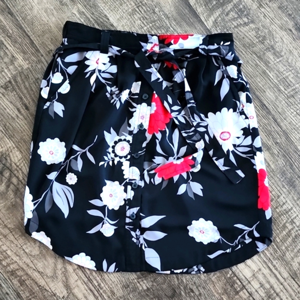 The Loft Black Floral Skirt extra small - Picture 3 of 15
